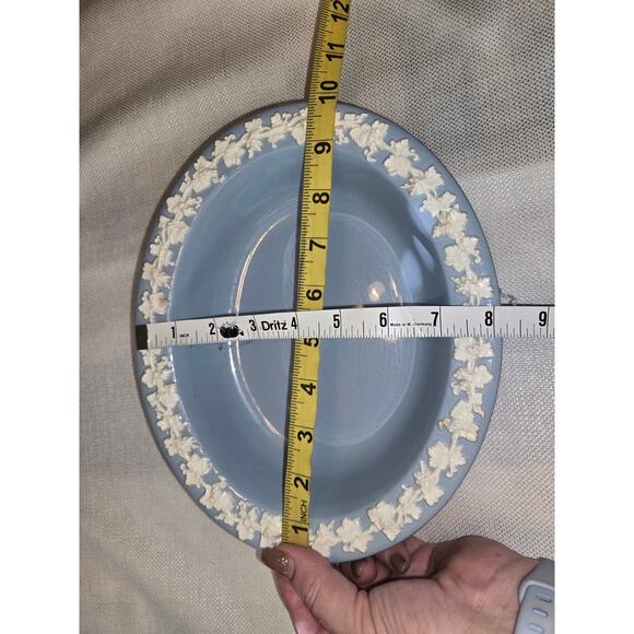 3 Pieces Wedgewood Queensware White on Blue 2 Serving and 1 Lidded Sugar Bowl - Picture 11 of 11